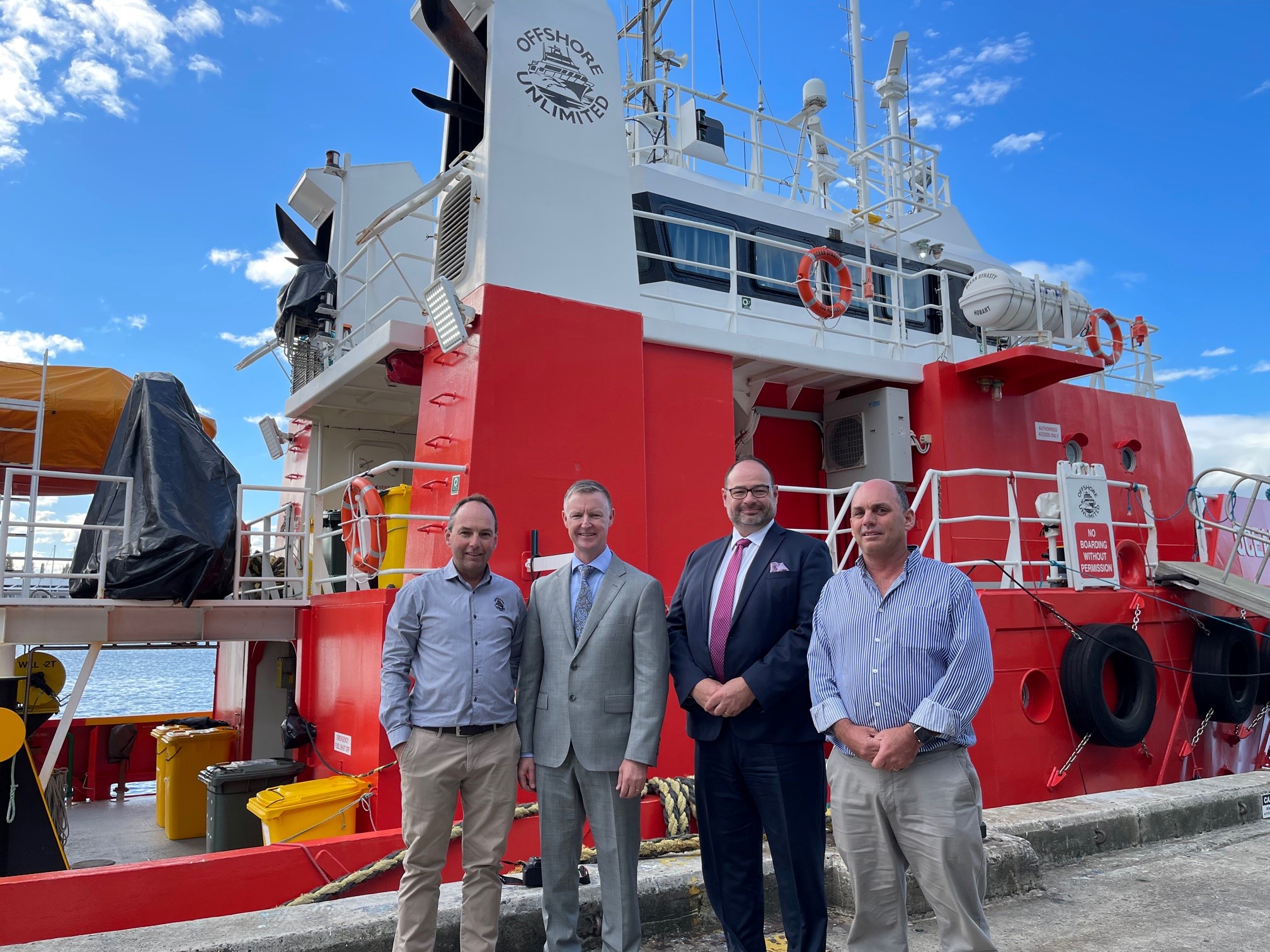 OFFSHORE UNLIMITED VISITED BY HYDROGRAPHER OF AUSTRALIA